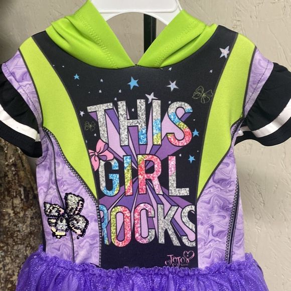 This Girl Rocks Nickelodeon Costume - Picture 2 of 9